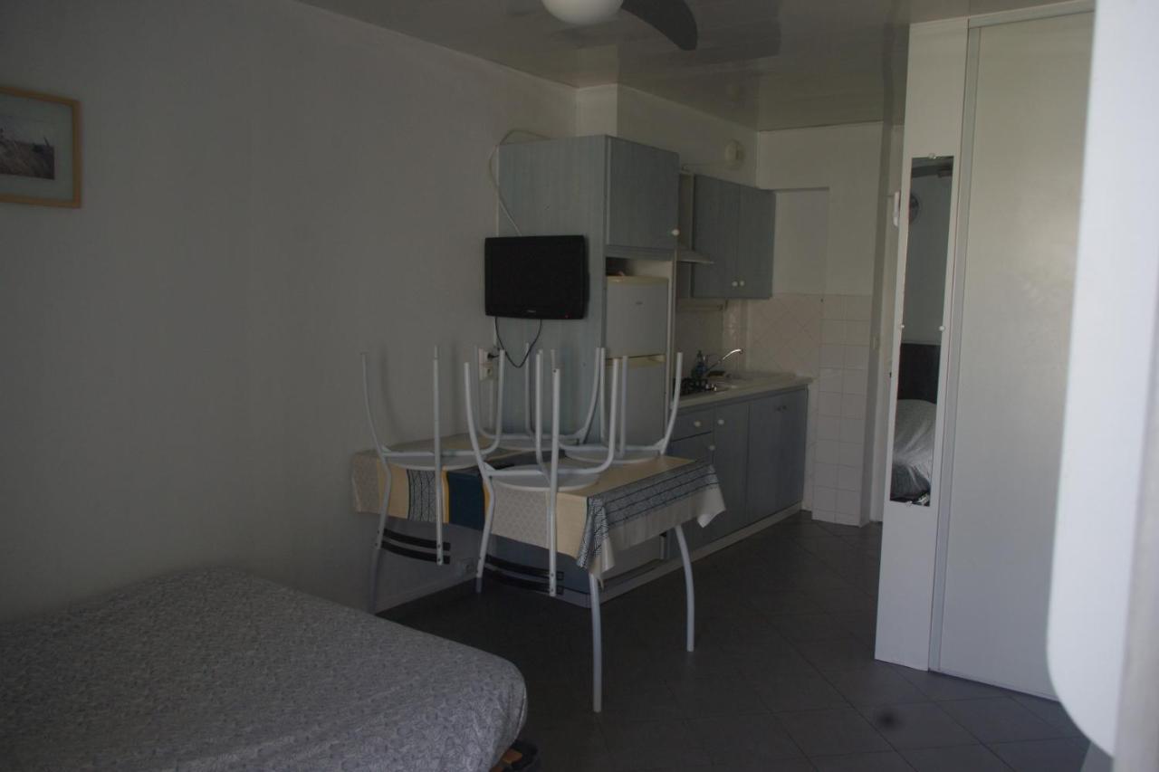 Les Stoechades Aparthotel Hyeres Ngoại thất bức ảnh