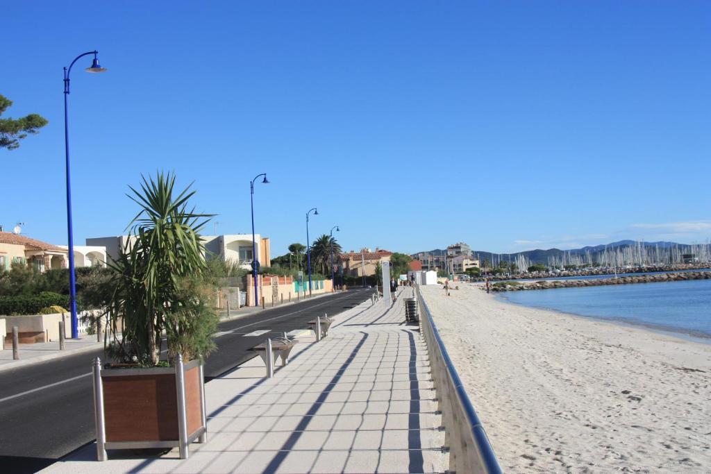 Les Stoechades Aparthotel Hyeres Ngoại thất bức ảnh