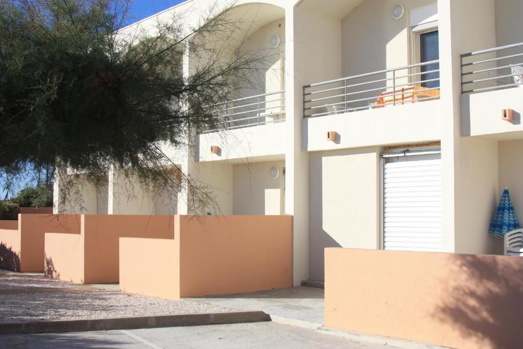 Les Stoechades Aparthotel Hyeres Phòng bức ảnh
